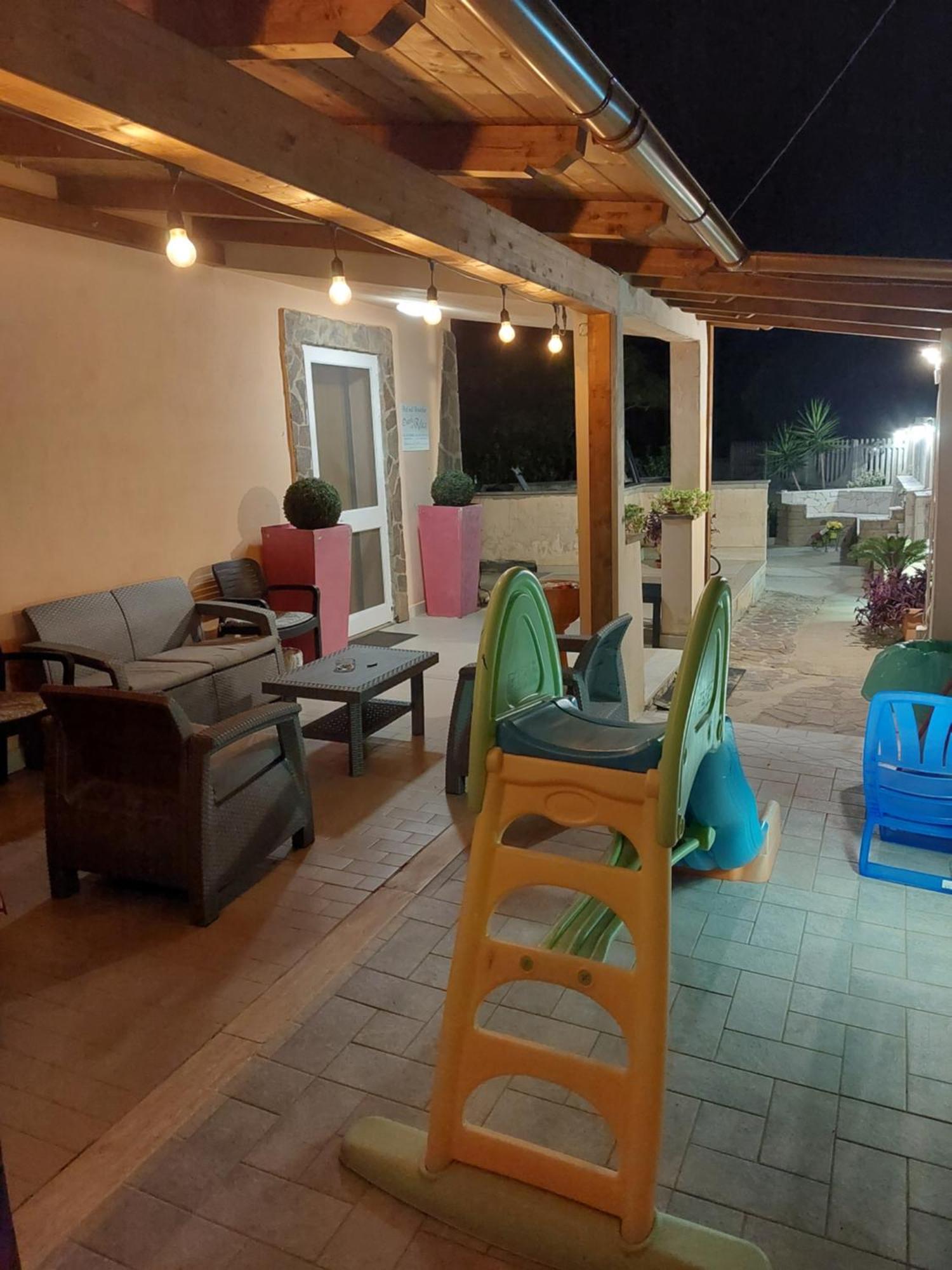 לינה וארוחת בוקר צ'יוויטווקיה Oasi Del Relax מראה חיצוני תמונה